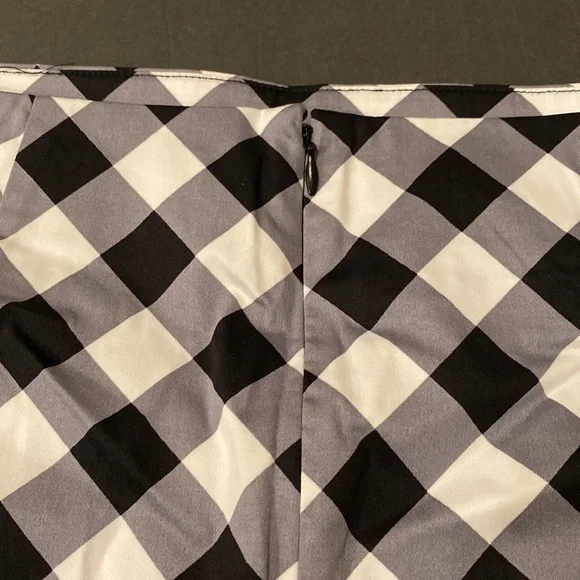 Pencil black white and gray checked skirt - Picture 3 of 5